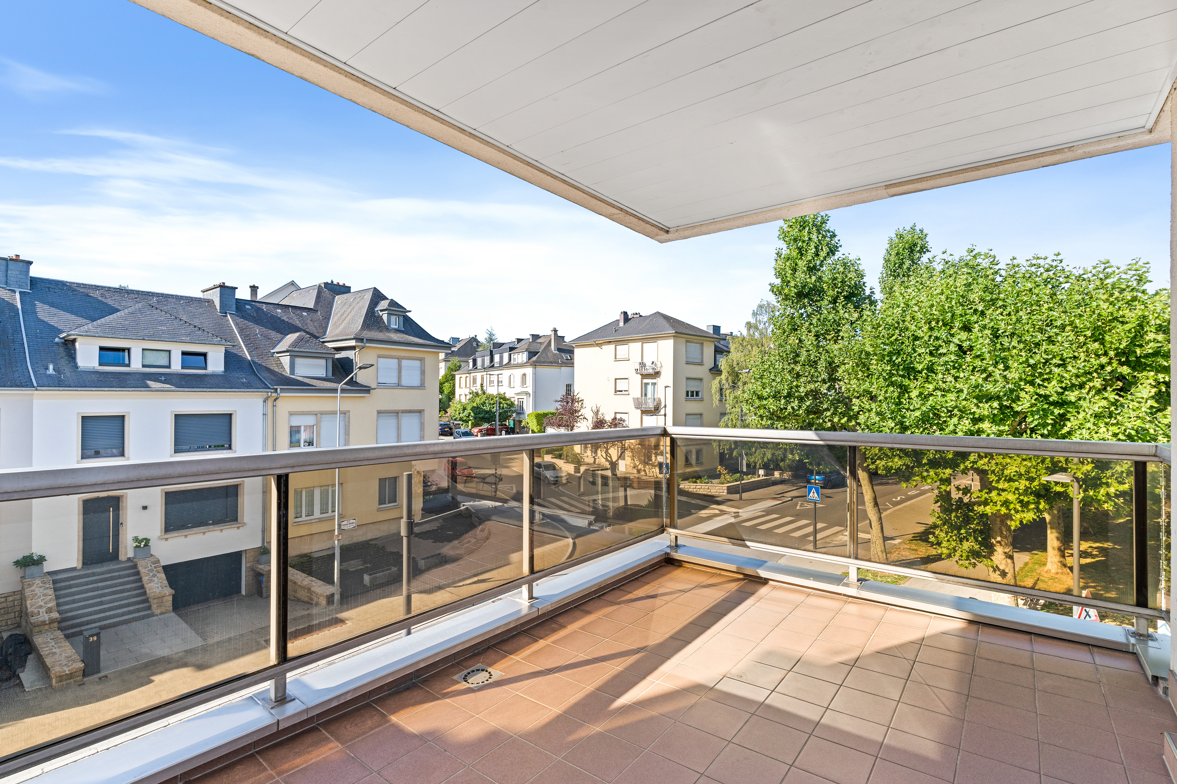 Belair – Renovated 3-bedroom apartment with high-end features