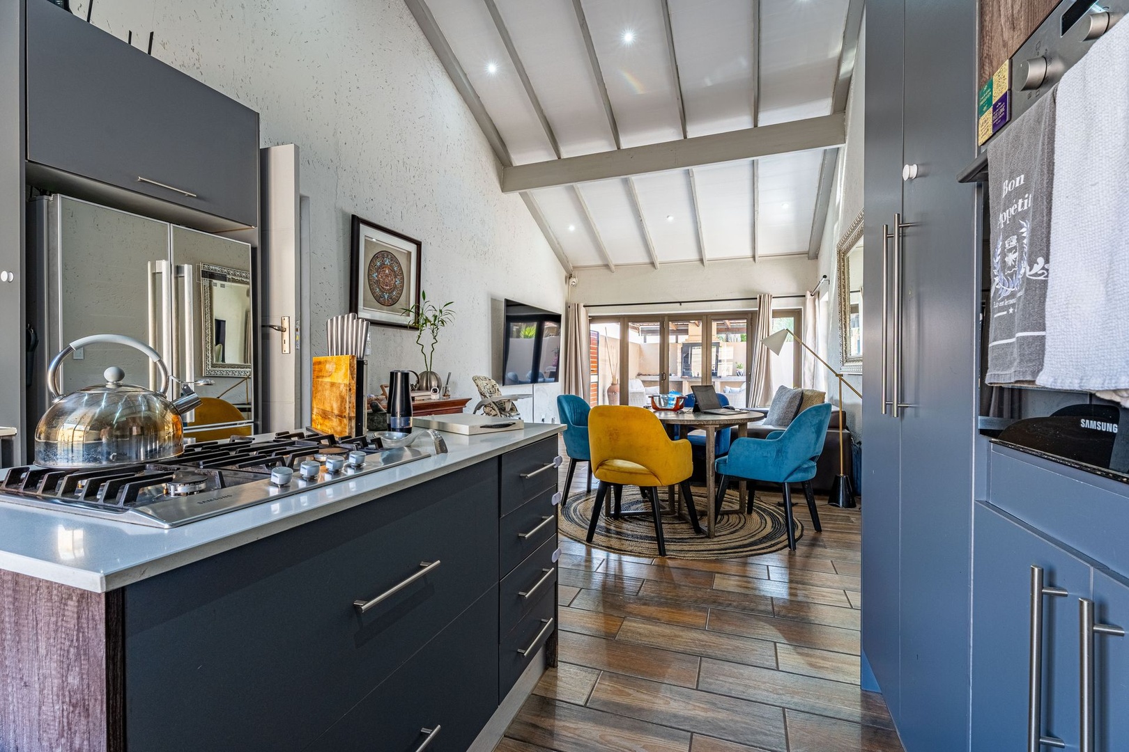 Serene 3-Bedroom Home with a Pool View, Private Garden & a Flatlet