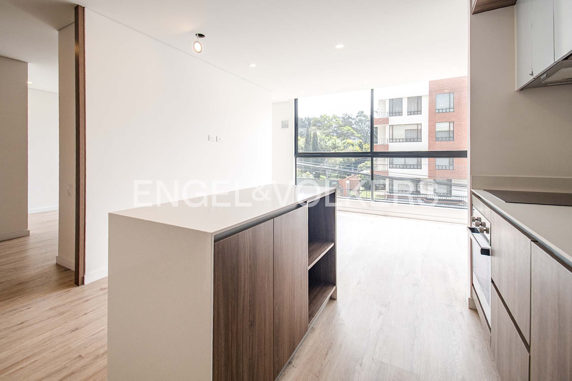 Moderno apartamento para estrenar en venta con balcón en Sotileza