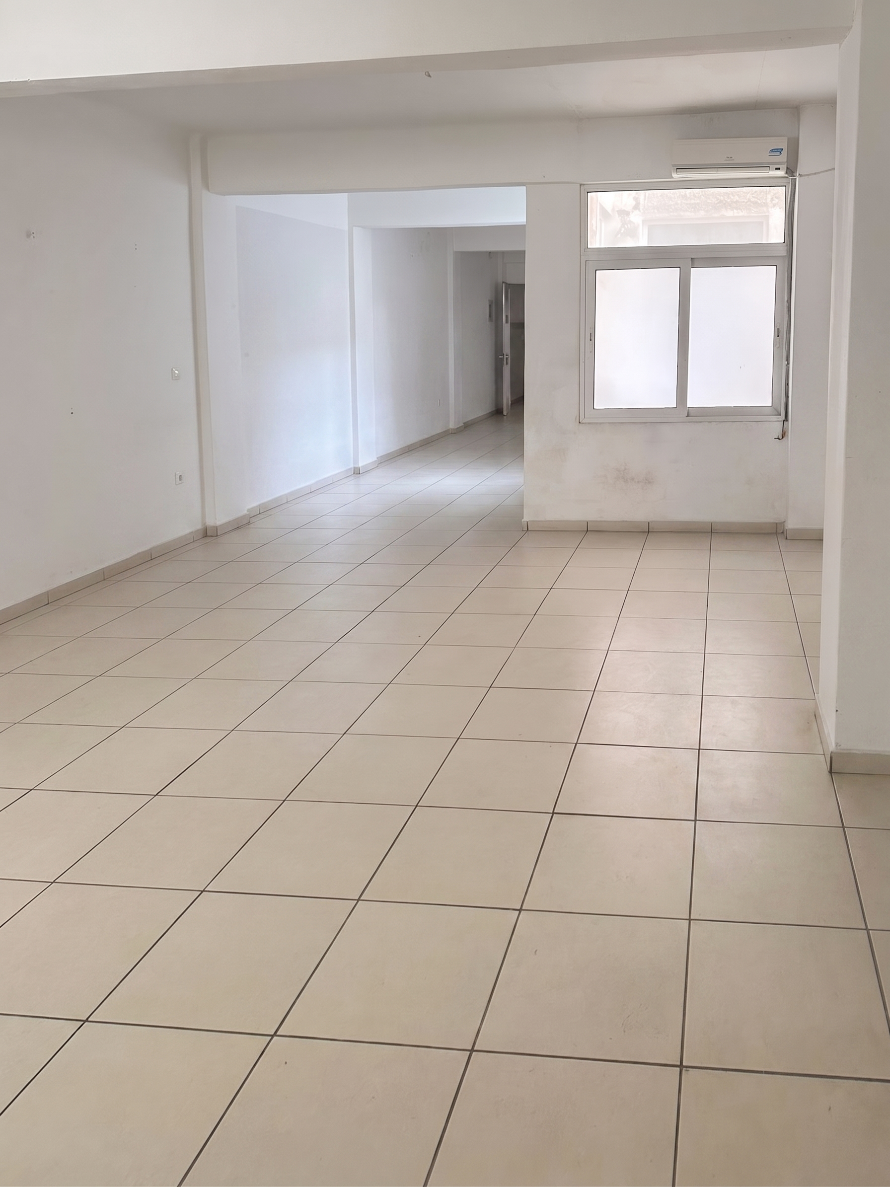 Ground floor commercial space and first floor apartment – ​​Syntagma