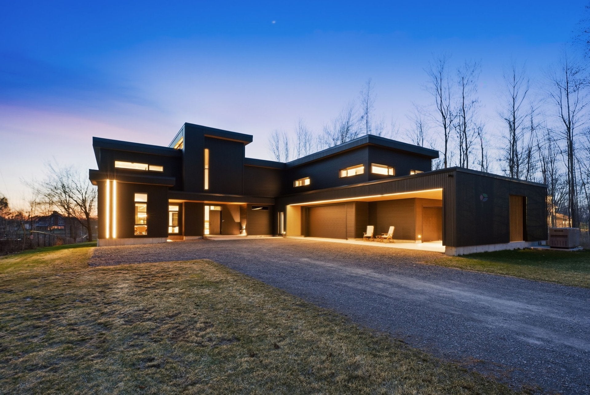 Exceptional contemporary architecture on the waterfront
