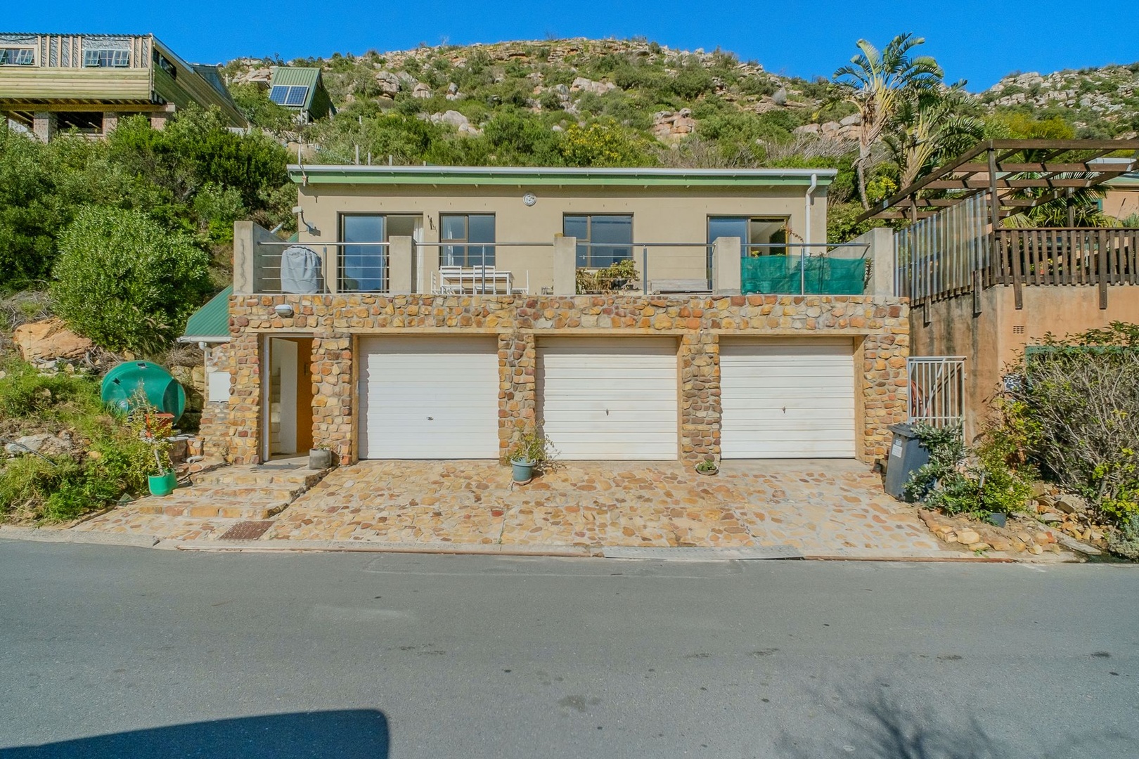 Versatile Glencairn Property for Sale