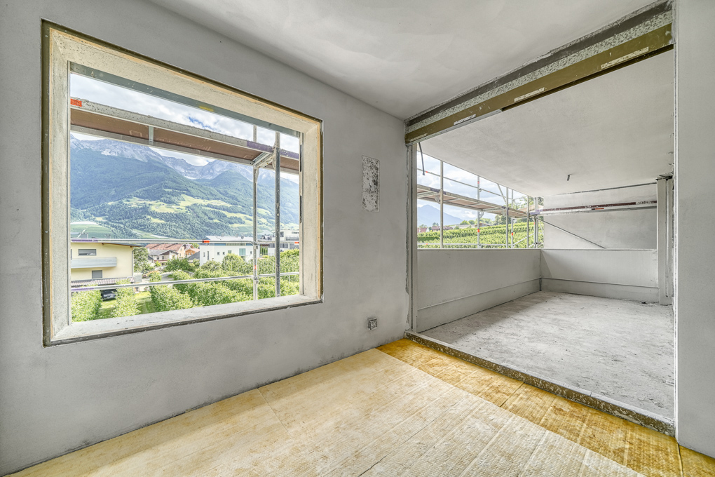Panoramic apartment with unique views over the Venosta Valley