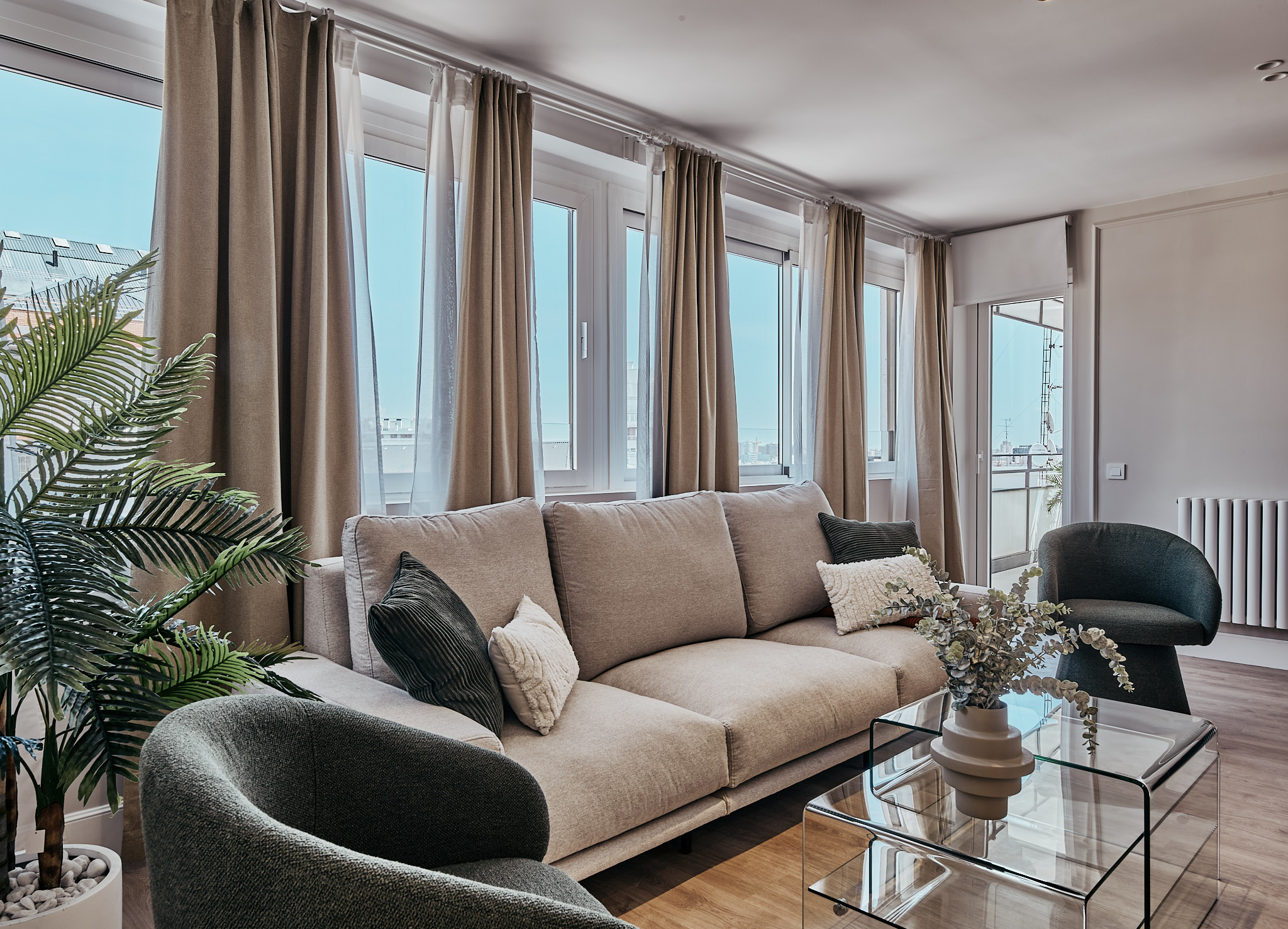 Fantástico piso en el barrio de Salamanca con  terraza privada.