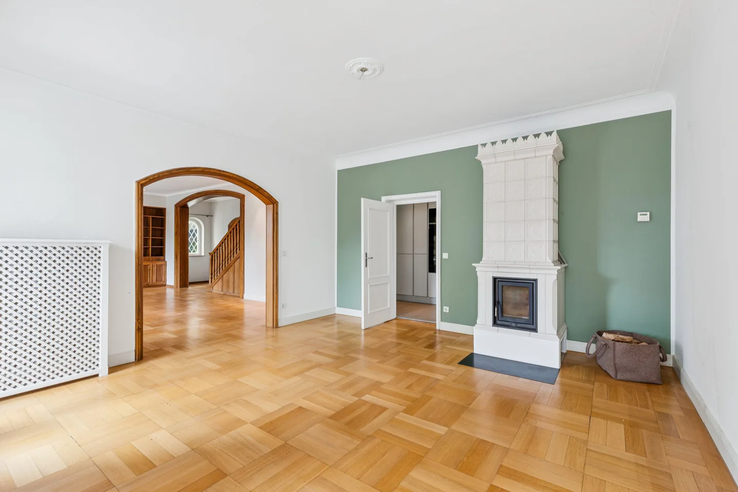 Eindrucksvolle Unternehmervilla mit Südgarten, Pool und großzügiger Dachterrasse - Foto 4