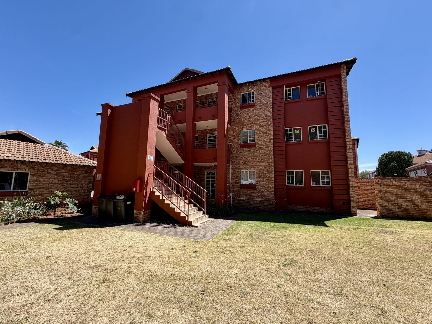Neat 2-Bedroom Apartment for Sale in The Oval