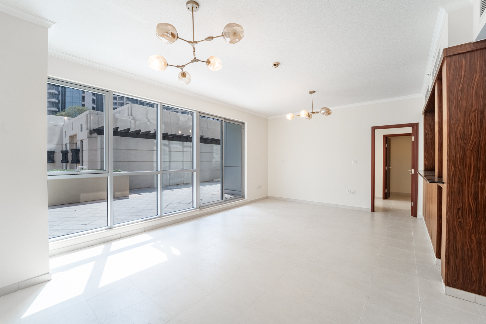 Large Terrace | Vacant | Prime location