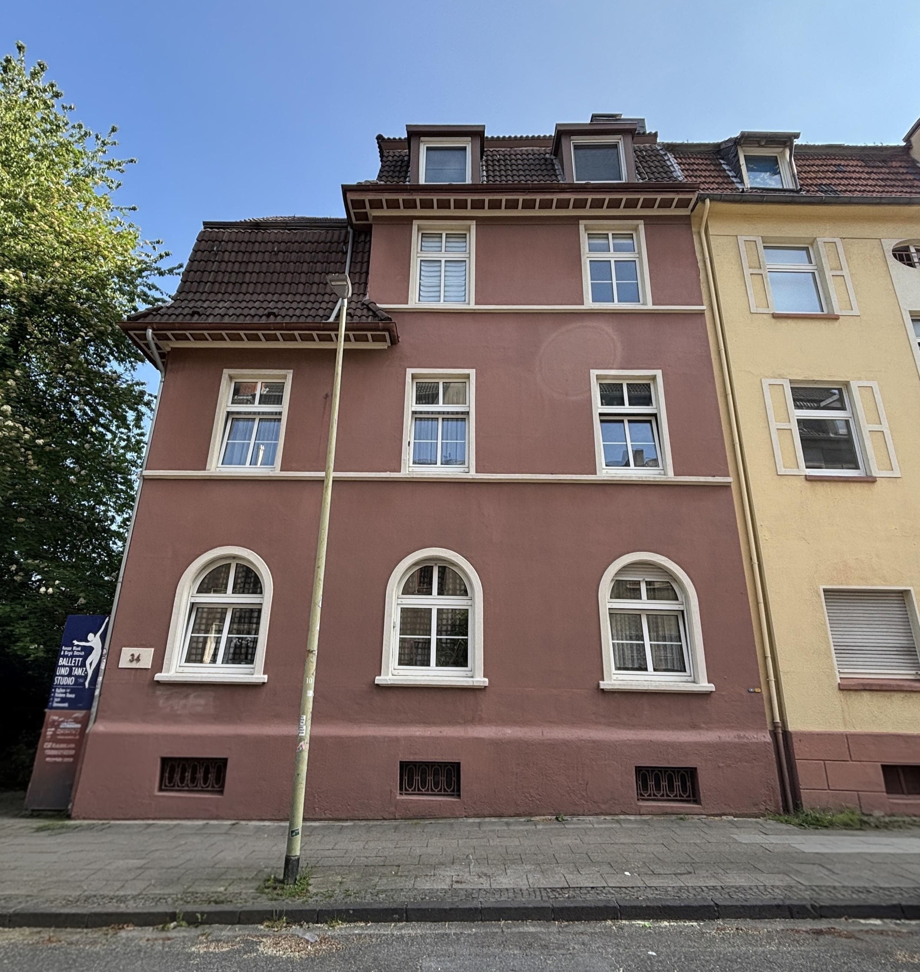 Wohn- und Geschäftshaus