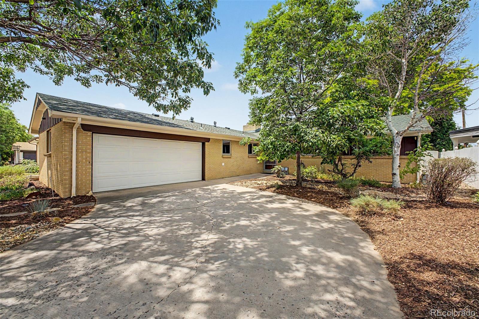 Refined Ranch Living In Desirable Virginia Village