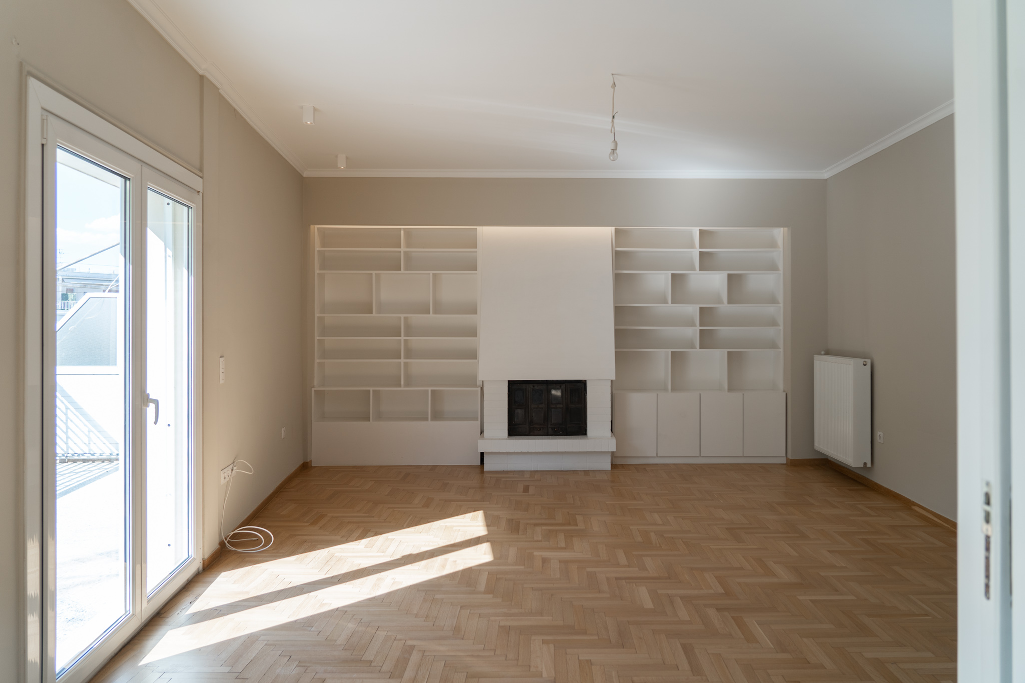 3-bedroom renovated penthouse with Acropolis views