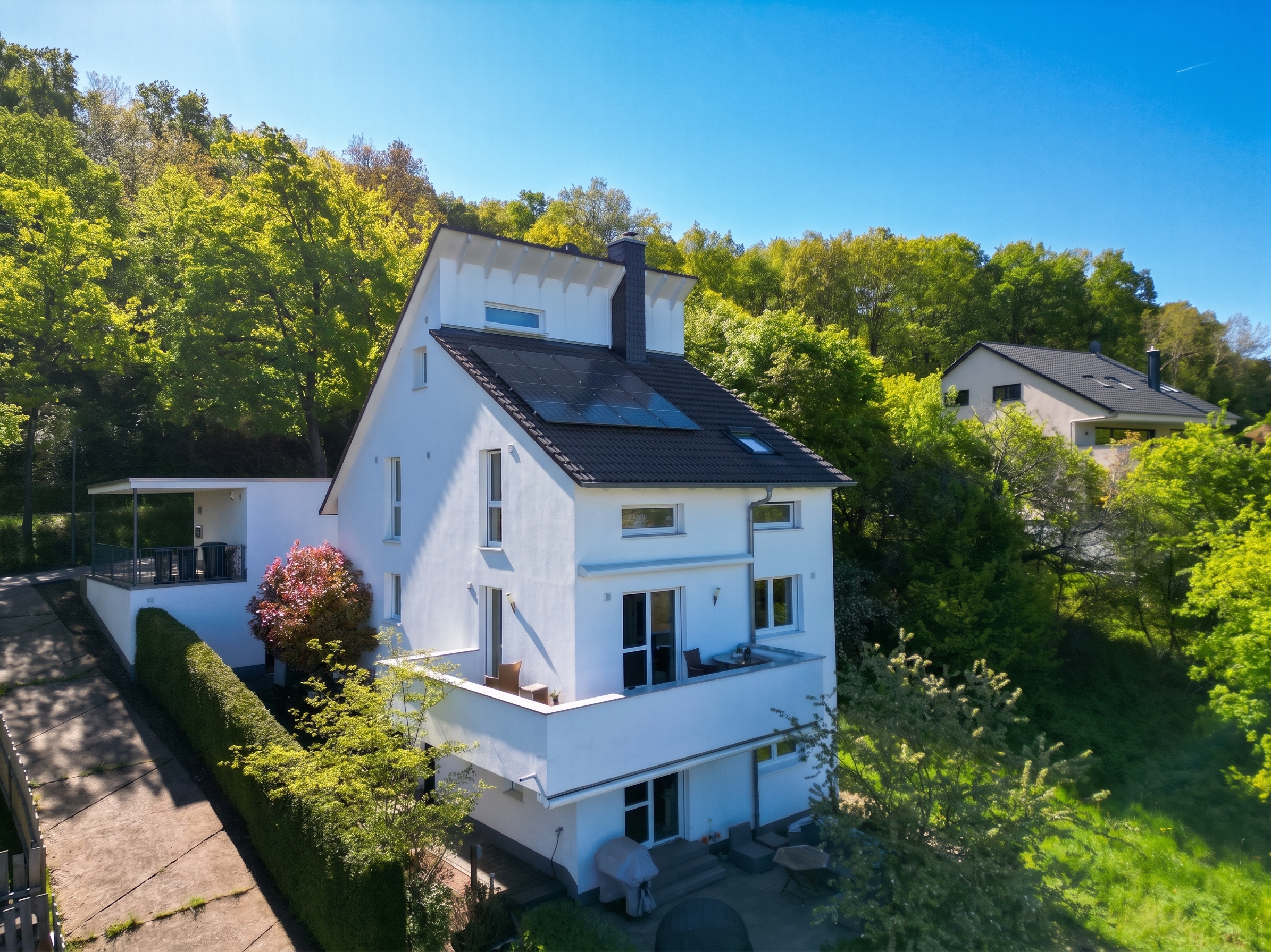 Panoramablick, Sonne & Privatsphäre – Modernes Familienglück mit Einliegerwohnung