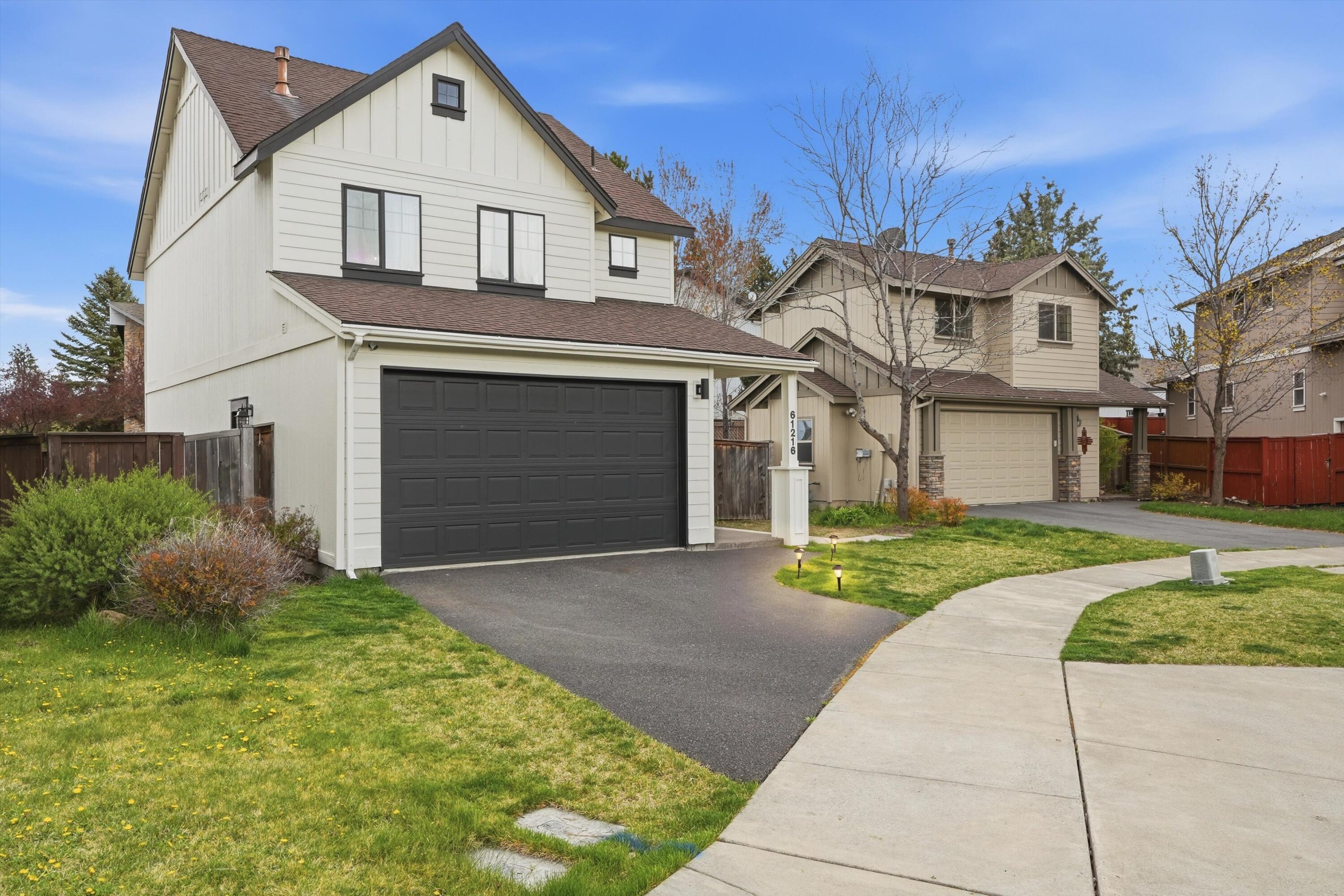 Meticulously Maintained, Updated, Spacious Bend Home