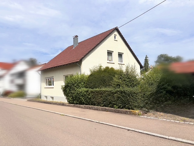 Familienfreundliches Wohnhaus in attraktiver Nähe zur Laiblinschule mit weiterem Ausbaupotenzial