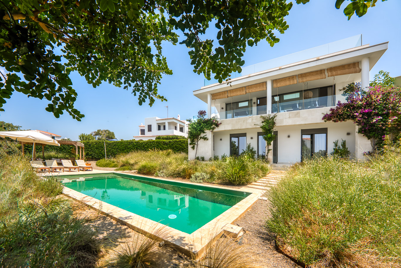 Exklusiver Neubau mit Pool in Es Canutells, Menorca