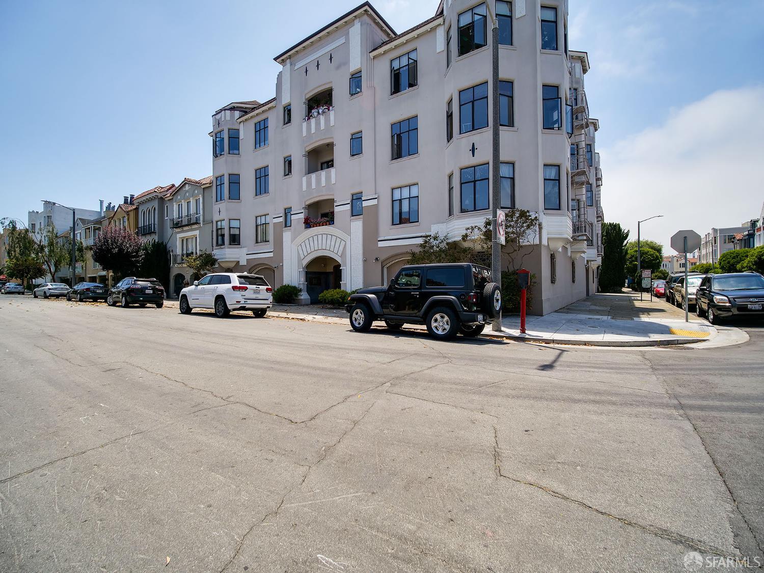 Discover Classic San Francisco Charm Near Marina Green