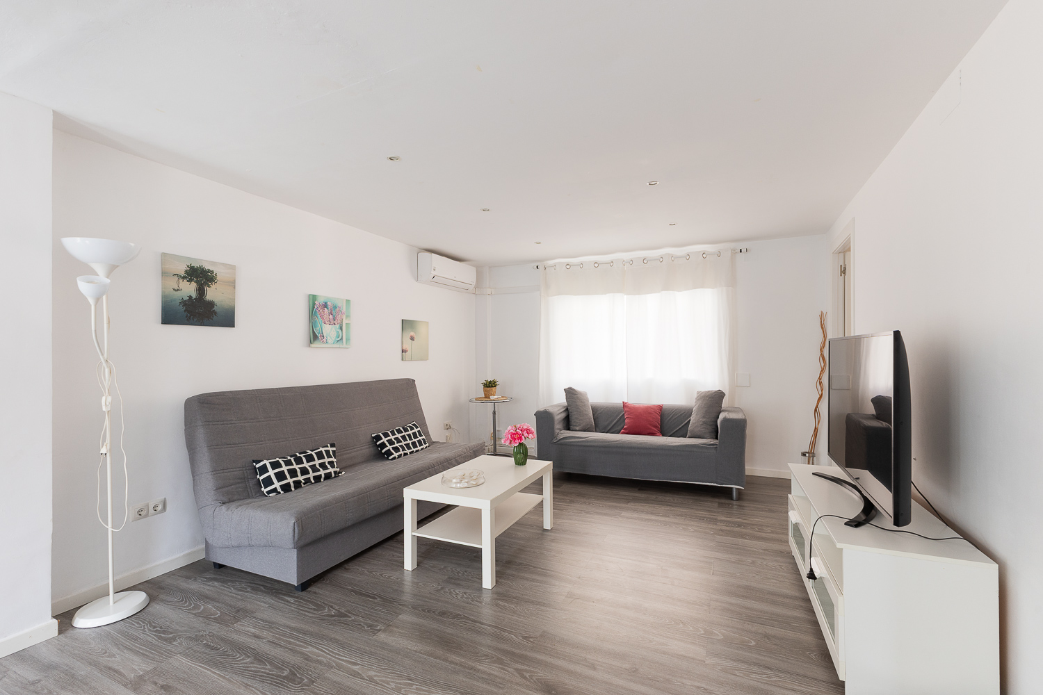 Renovated 3-bedroom apartment near UPV and the beach – available in Malvarrosa