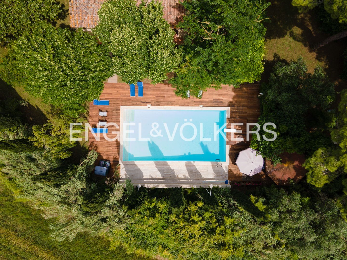 The Villa with Arches