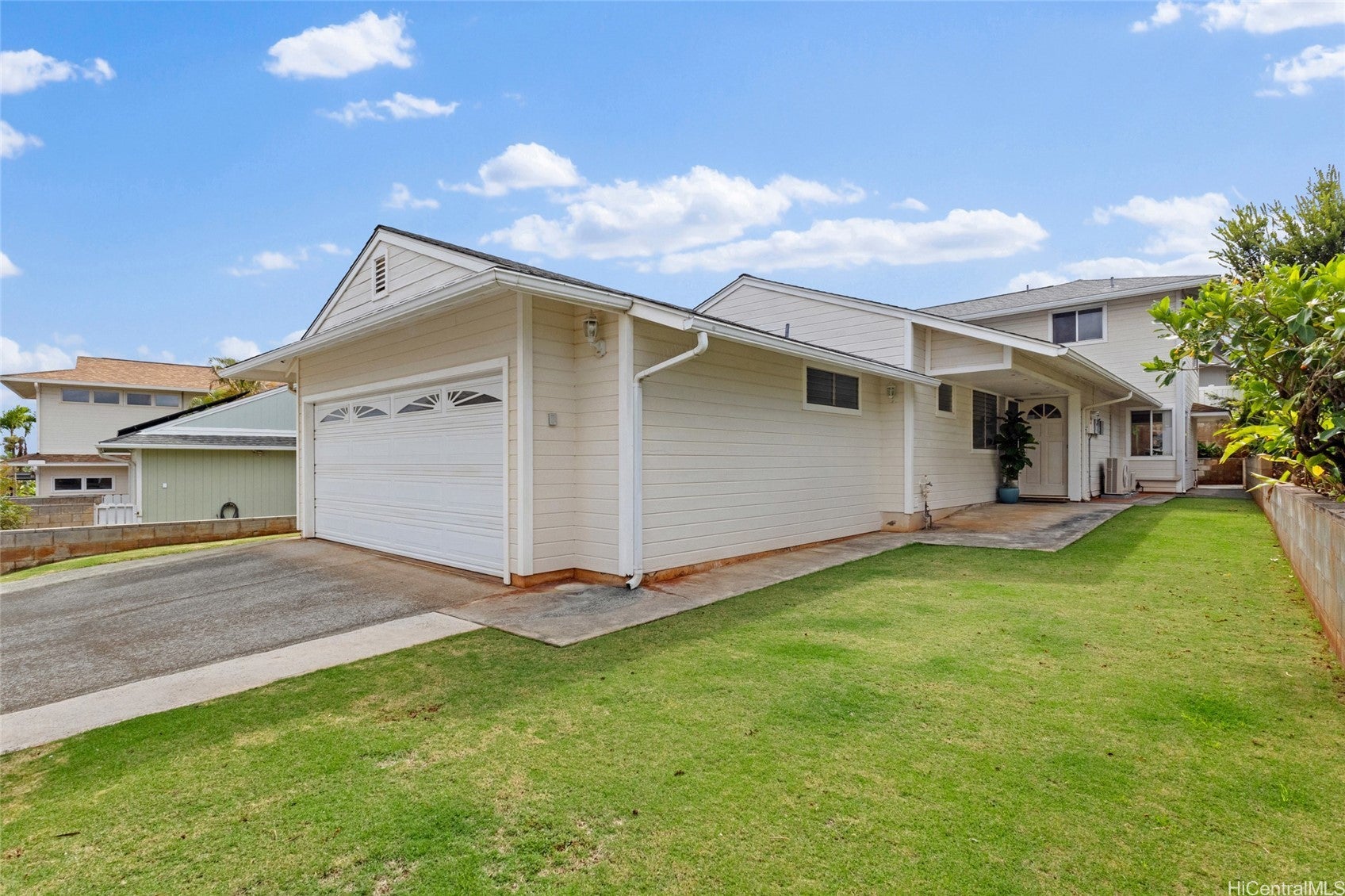 Mililani Home with Net Metering PV Panels