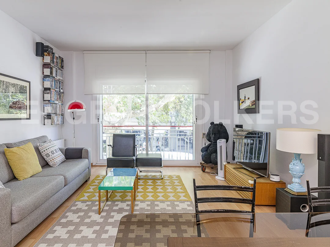 Apartment with parking in Eixample