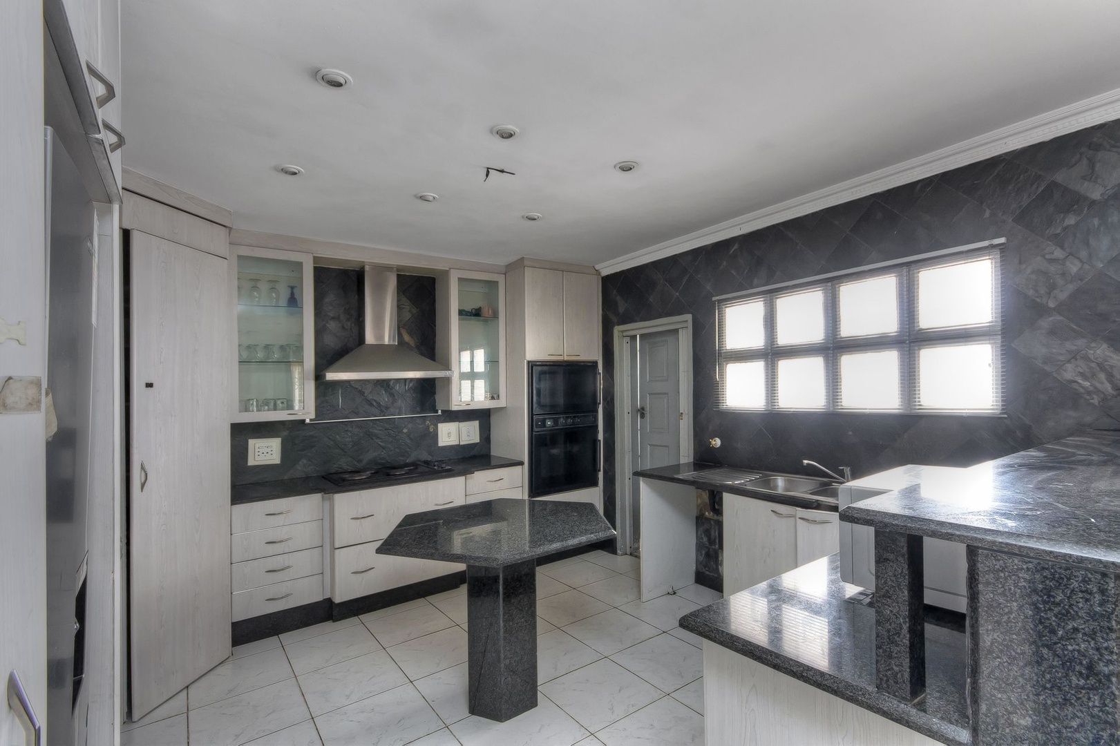 A Renovators Dream Home 3 Bedroom 4 Bathroom