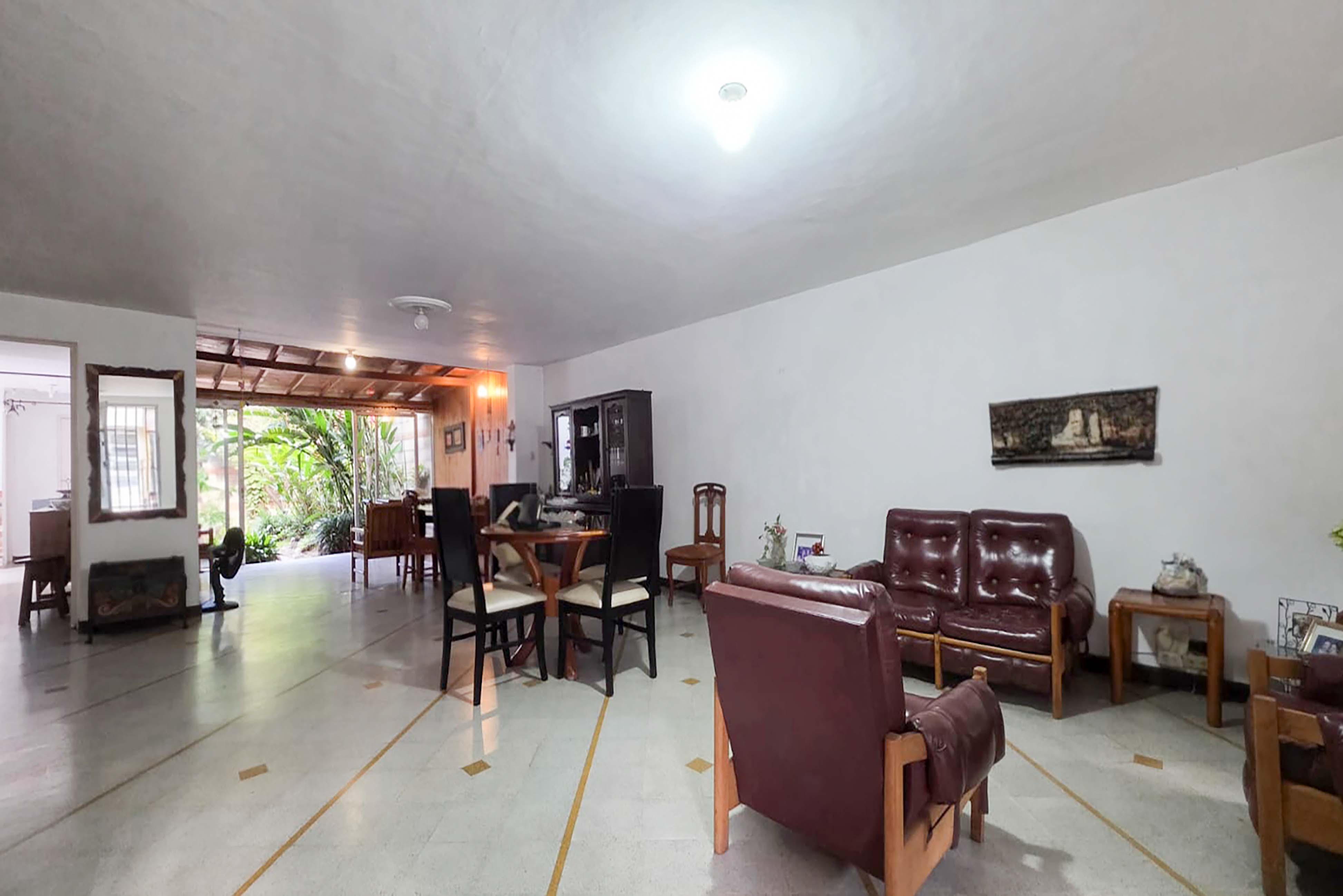 Casa lote para venta en Laureles