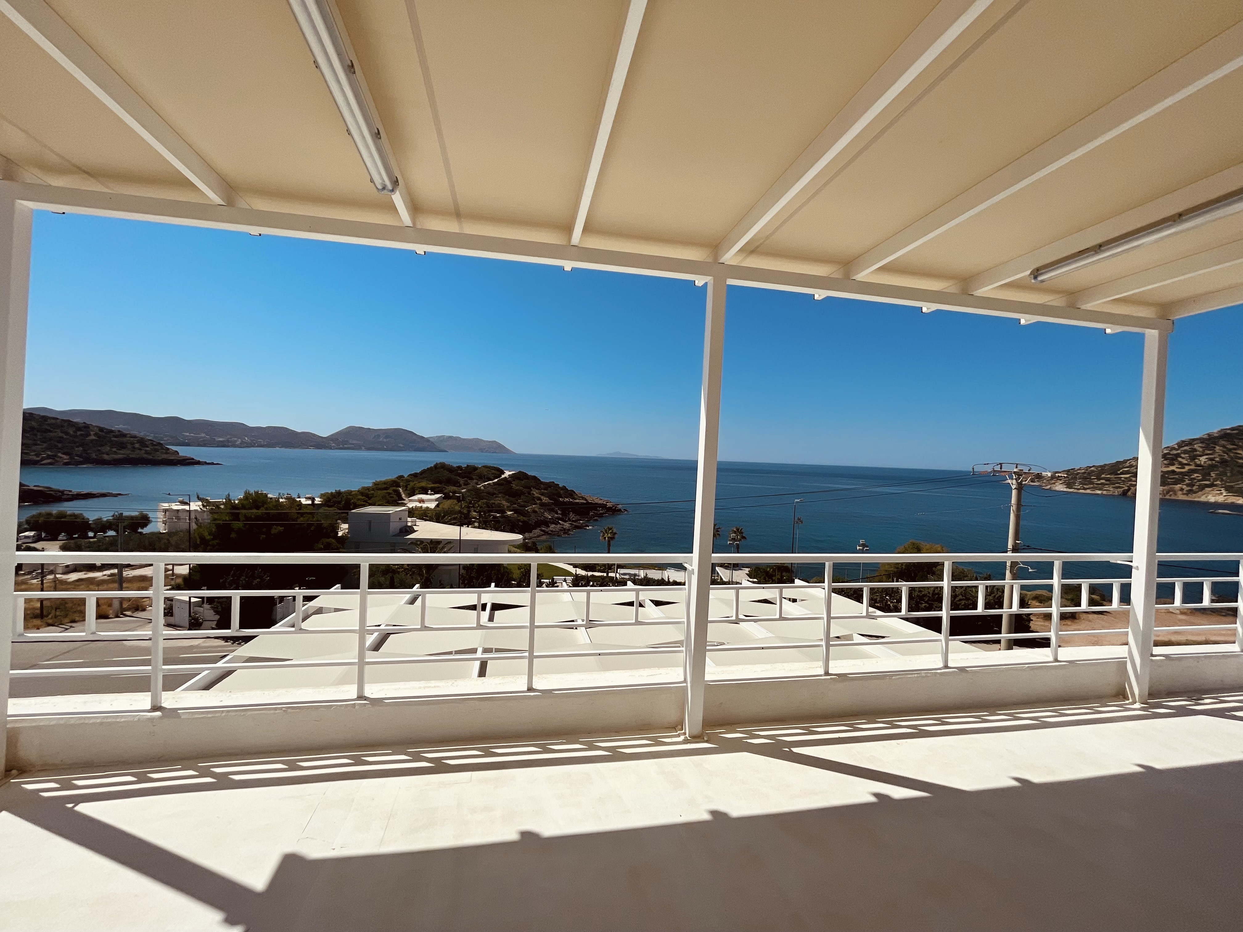 Όμορφο διαμέρισμα με απεριόριστη θέα στη θάλασσα