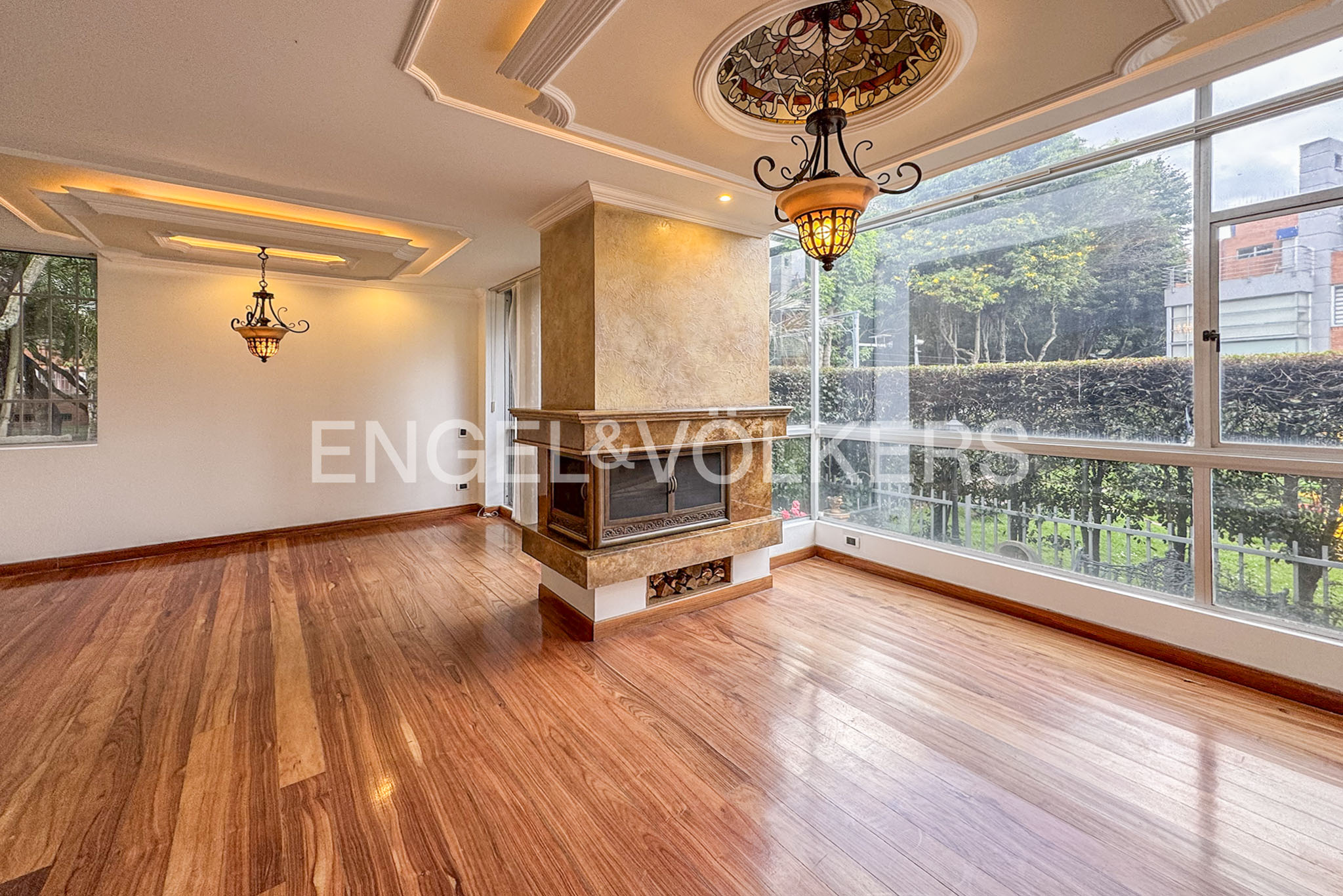 Casa con terraza para venta en Colina Campestre