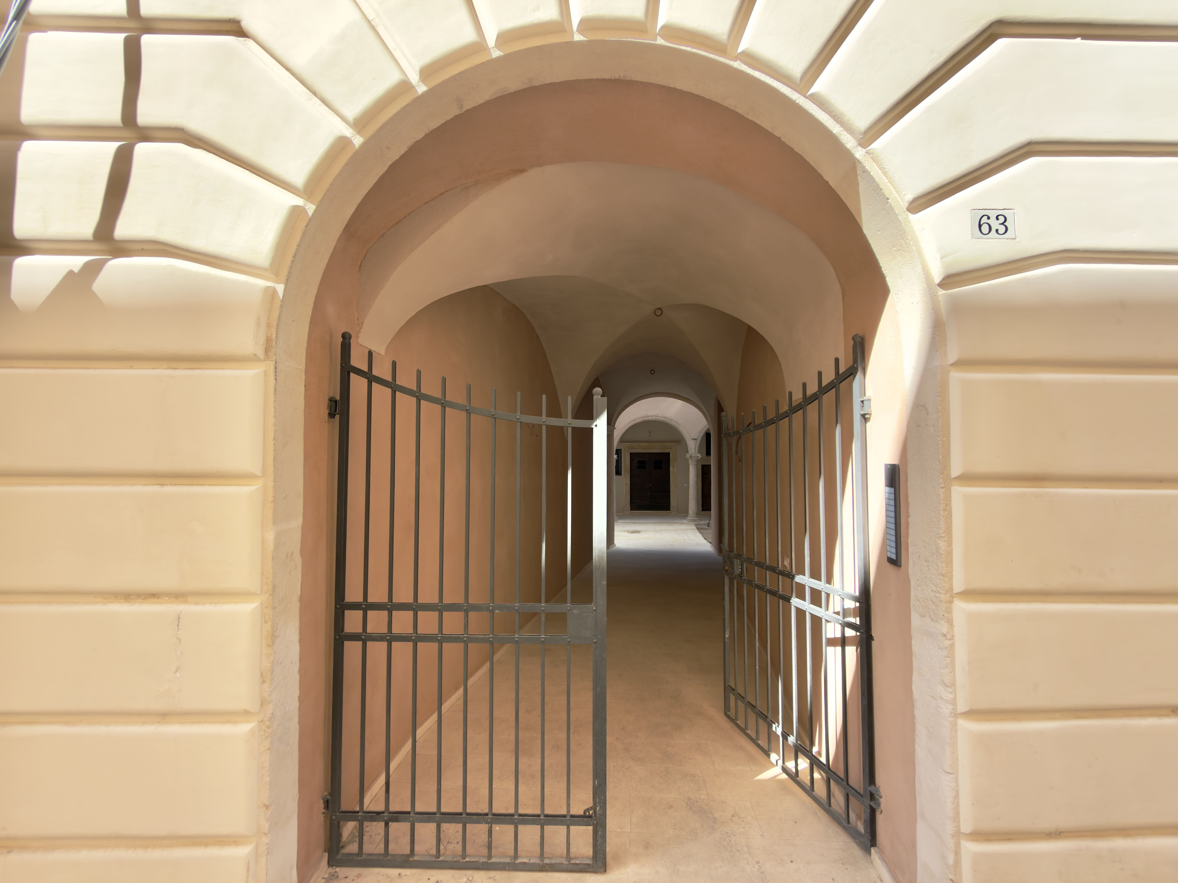Wohnung in restauriertem historischem Palazzo mit Aufzug