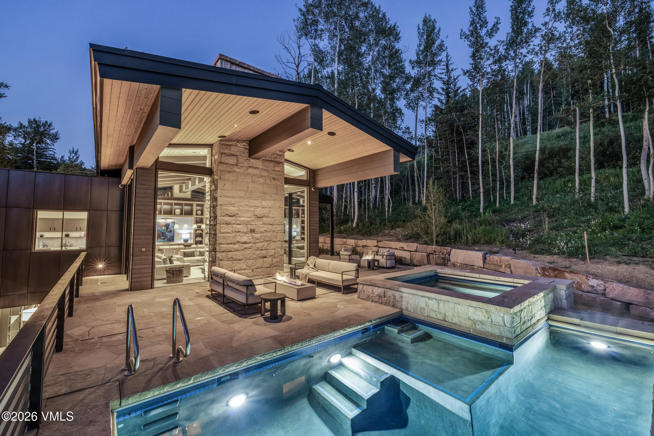 Vail Village Ski-In/Ski-Out Residence