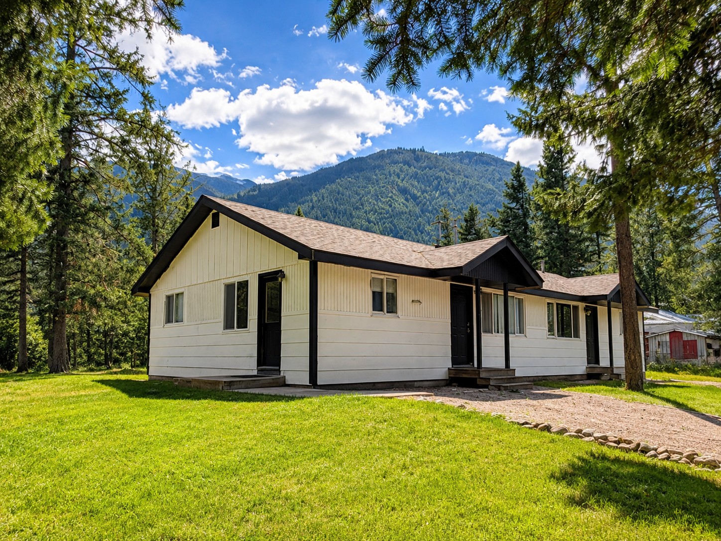 Beautifully Renovated Duplex