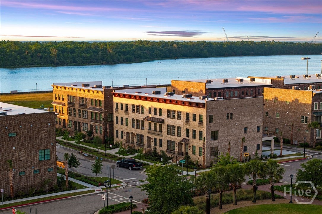 The Adler Lee at Upper East River -  Luxury 3BR Townhome