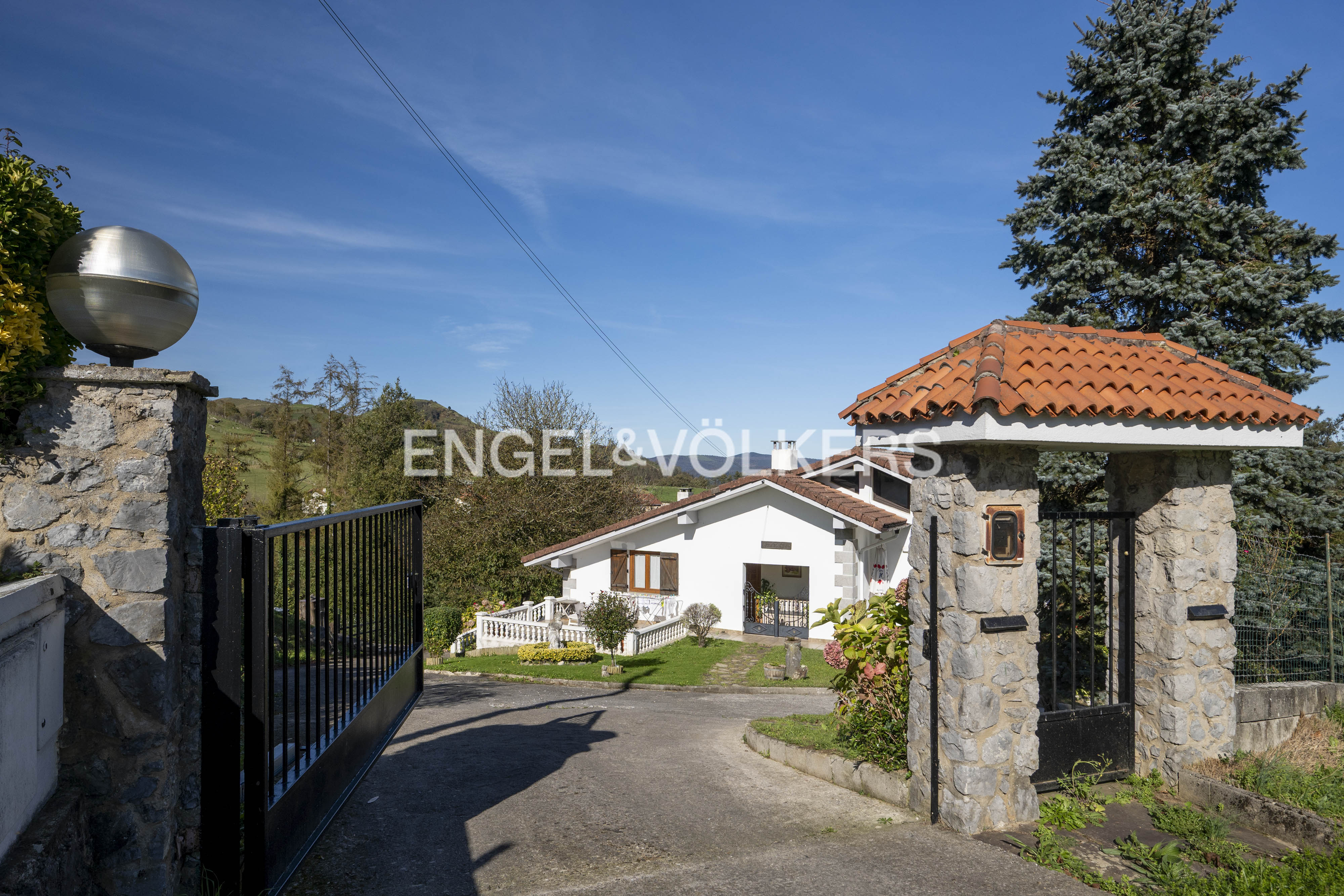 Magnificent semi-detached villa 5 minutes from Tolosa