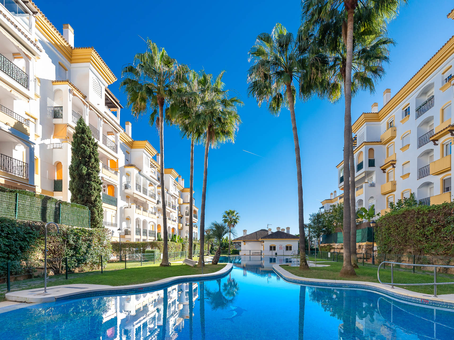 Well-Located Garden Apartment Moments from the Beach on Marbella’s Golden Mile