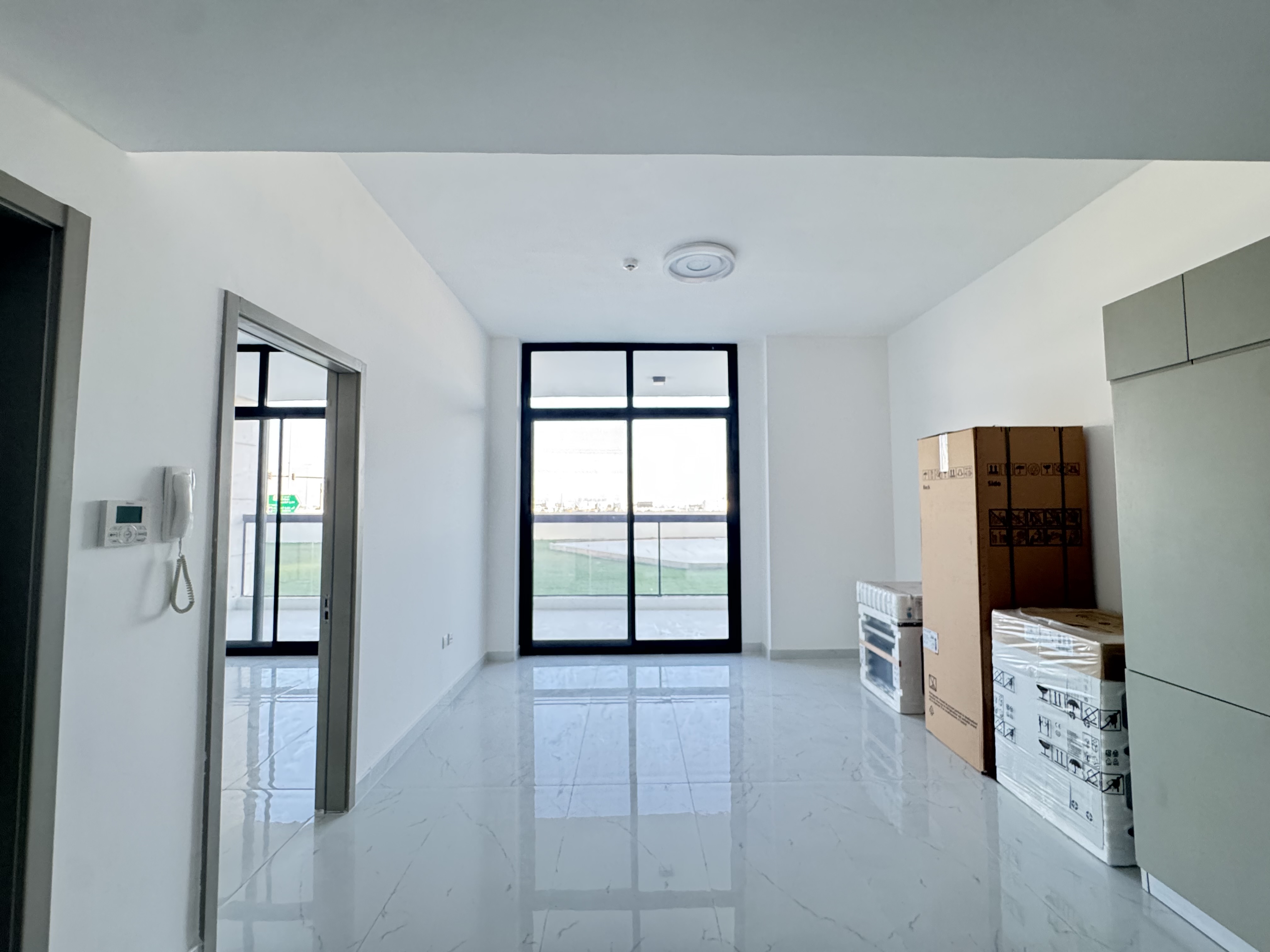 Fitted Kitchen | Low Floor | Ready to Move