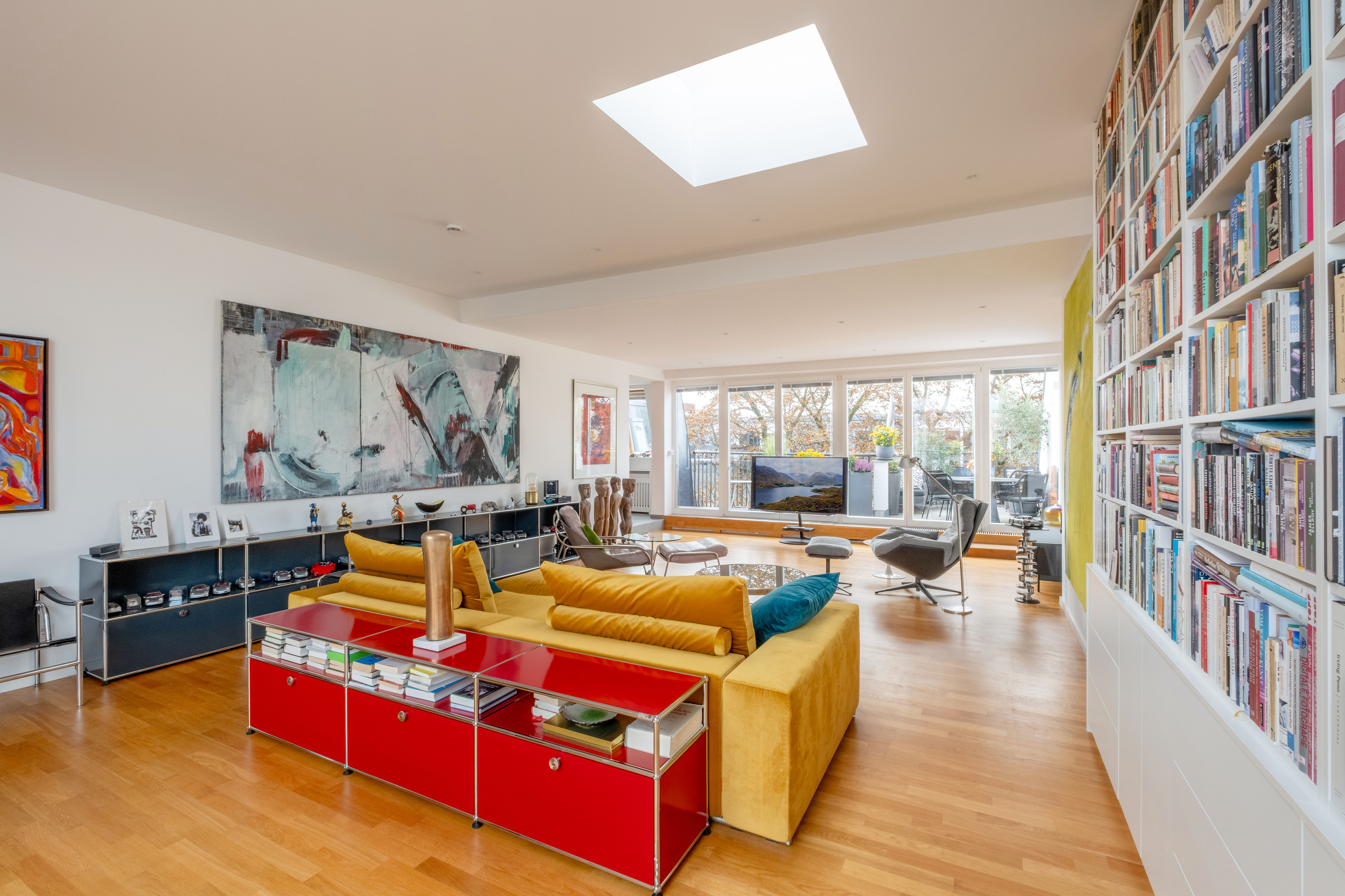 Old-building charm meets modern attic architecture in Güntzelkiez