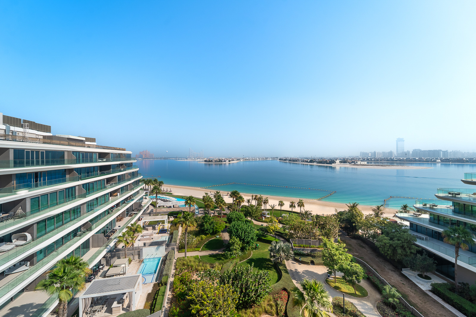 Luxurious Penthouse with Private Lift and Lobby