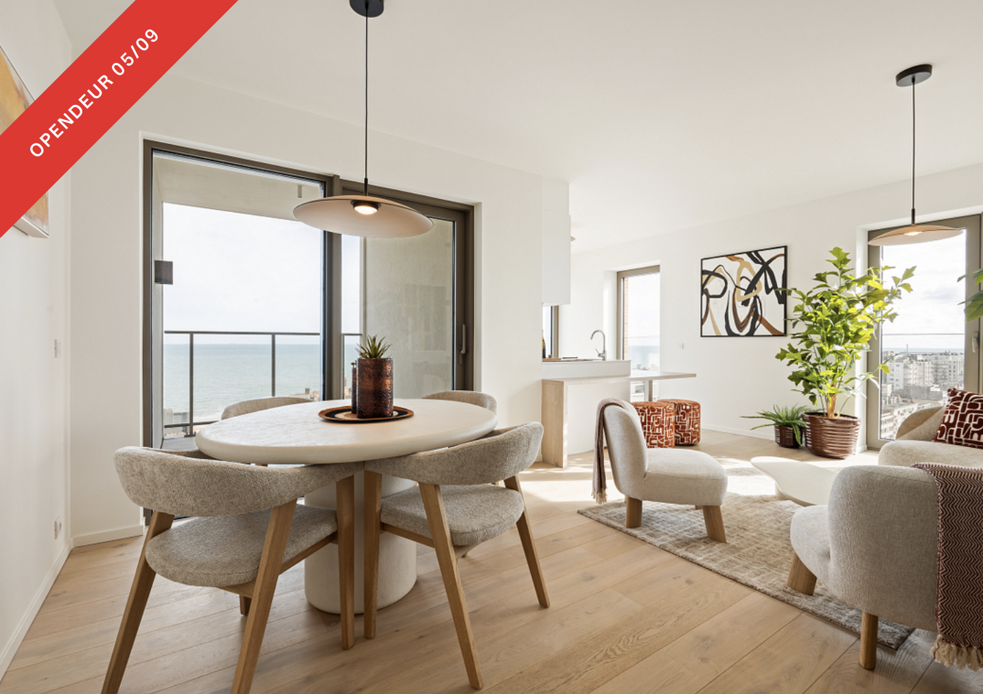 Luxury sea-view apartment, including parking space