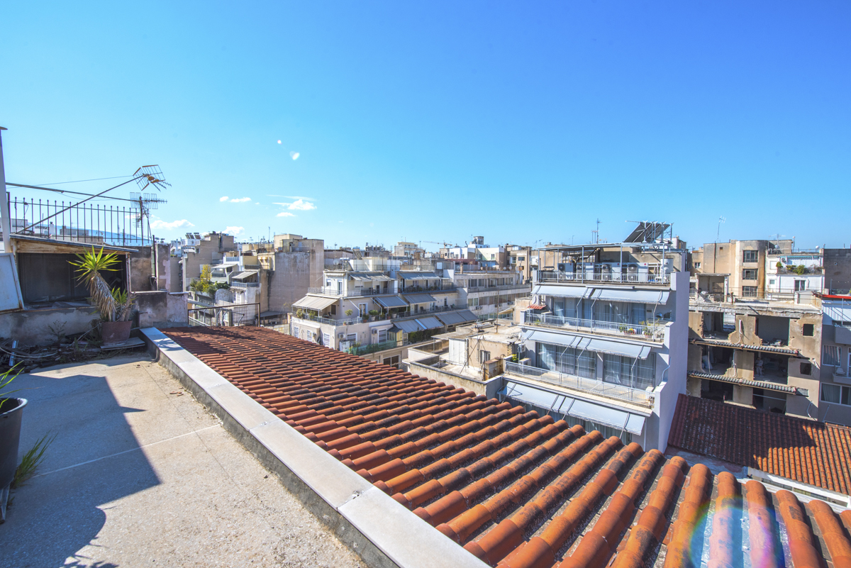 Προνομιακό επενδυτικό ρετιρέ 96 τ.μ. στα Εξάρχεια