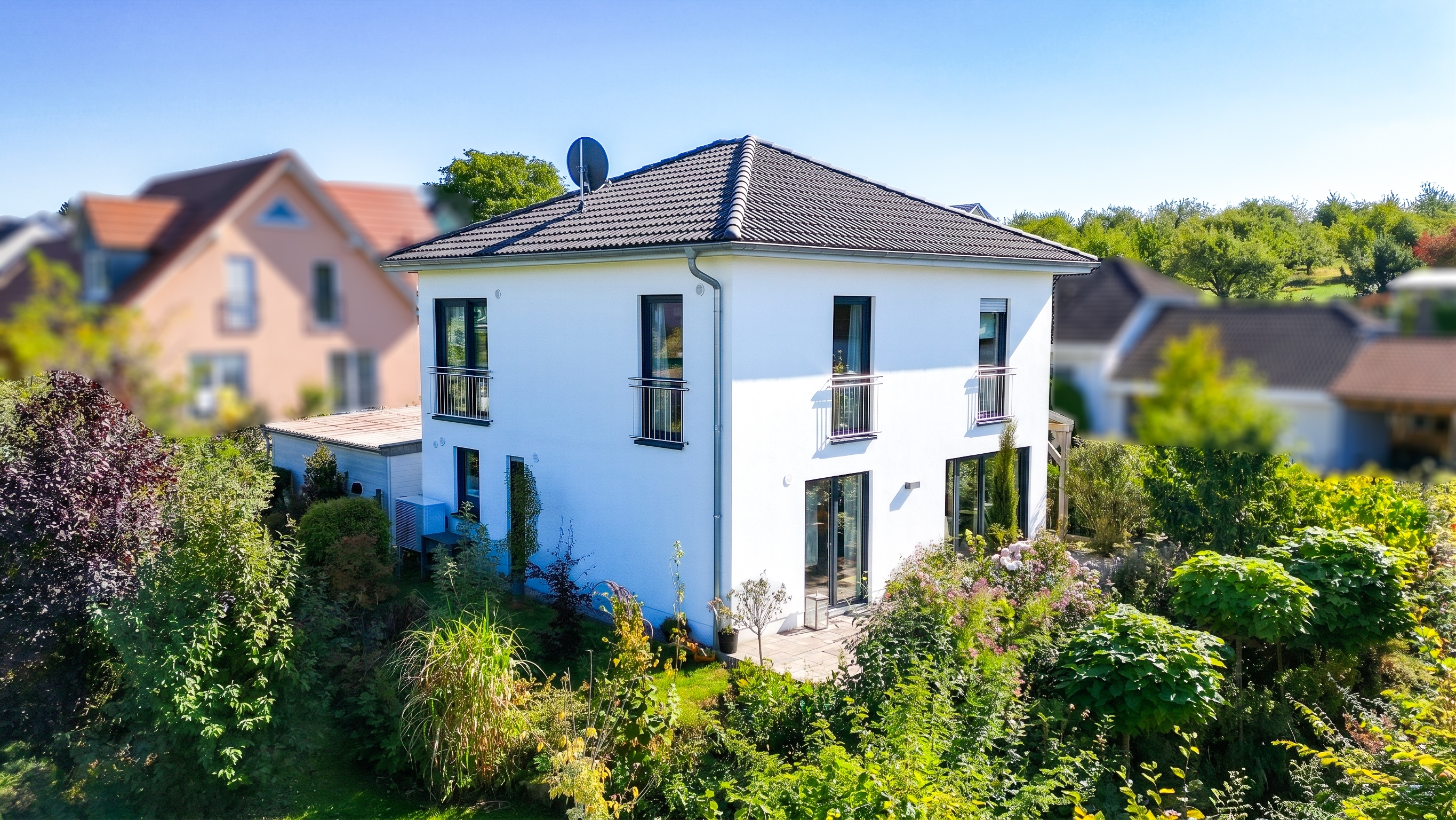 Direkt einziehen statt neu bauen: Ihr neues Eigenheim mit Traumgarten!
