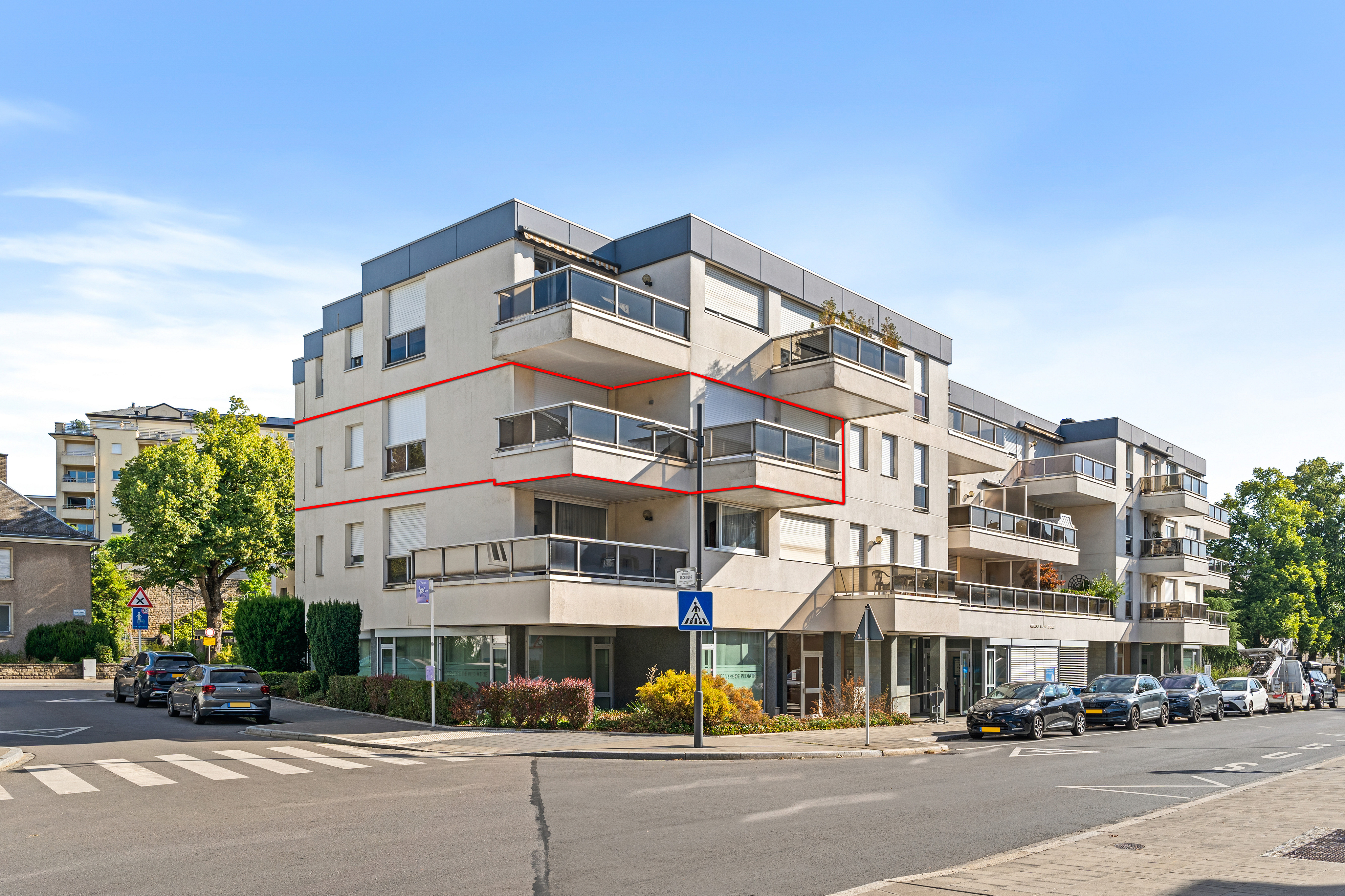 Belair – Renovated 3-bedroom apartment with high-end features