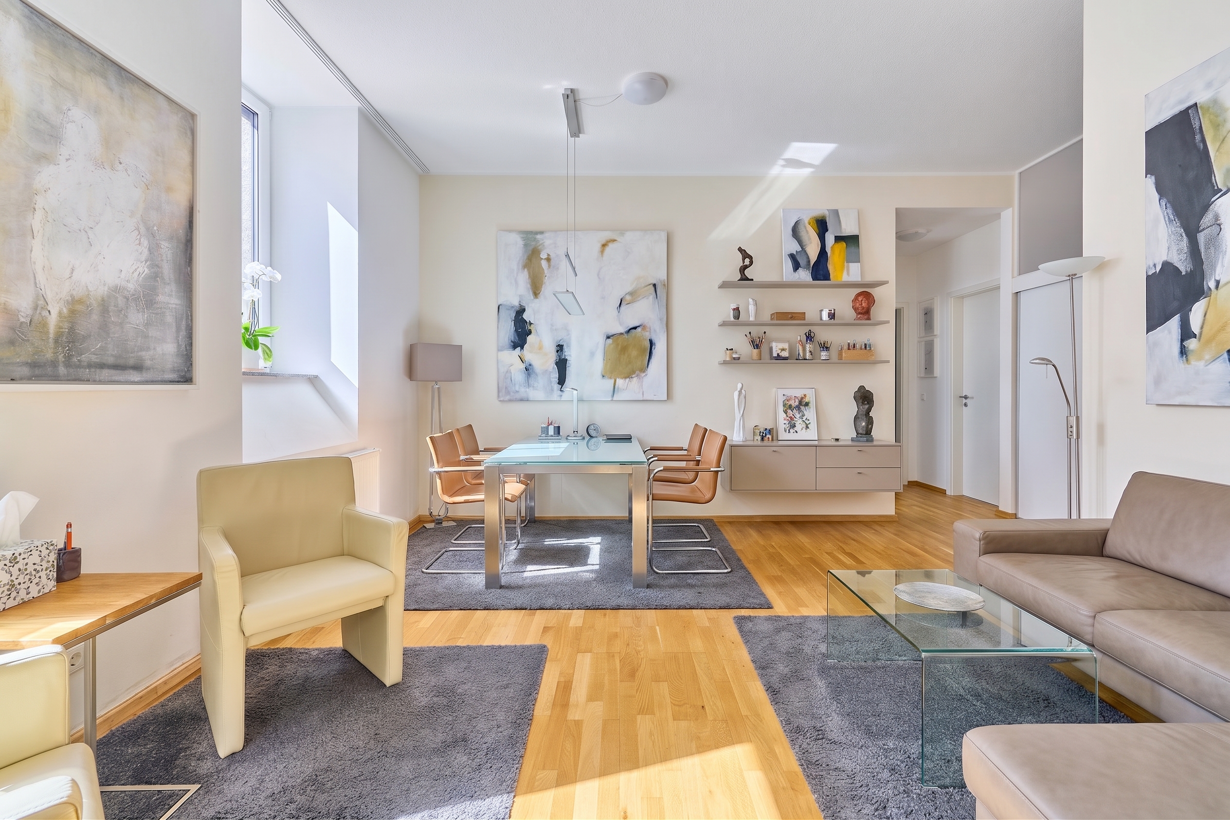 Neuwertige 2-Zimmer-Erdgeschosswohnung mit Industrial-Charme am Mozarthof! [KI-modifiziert]