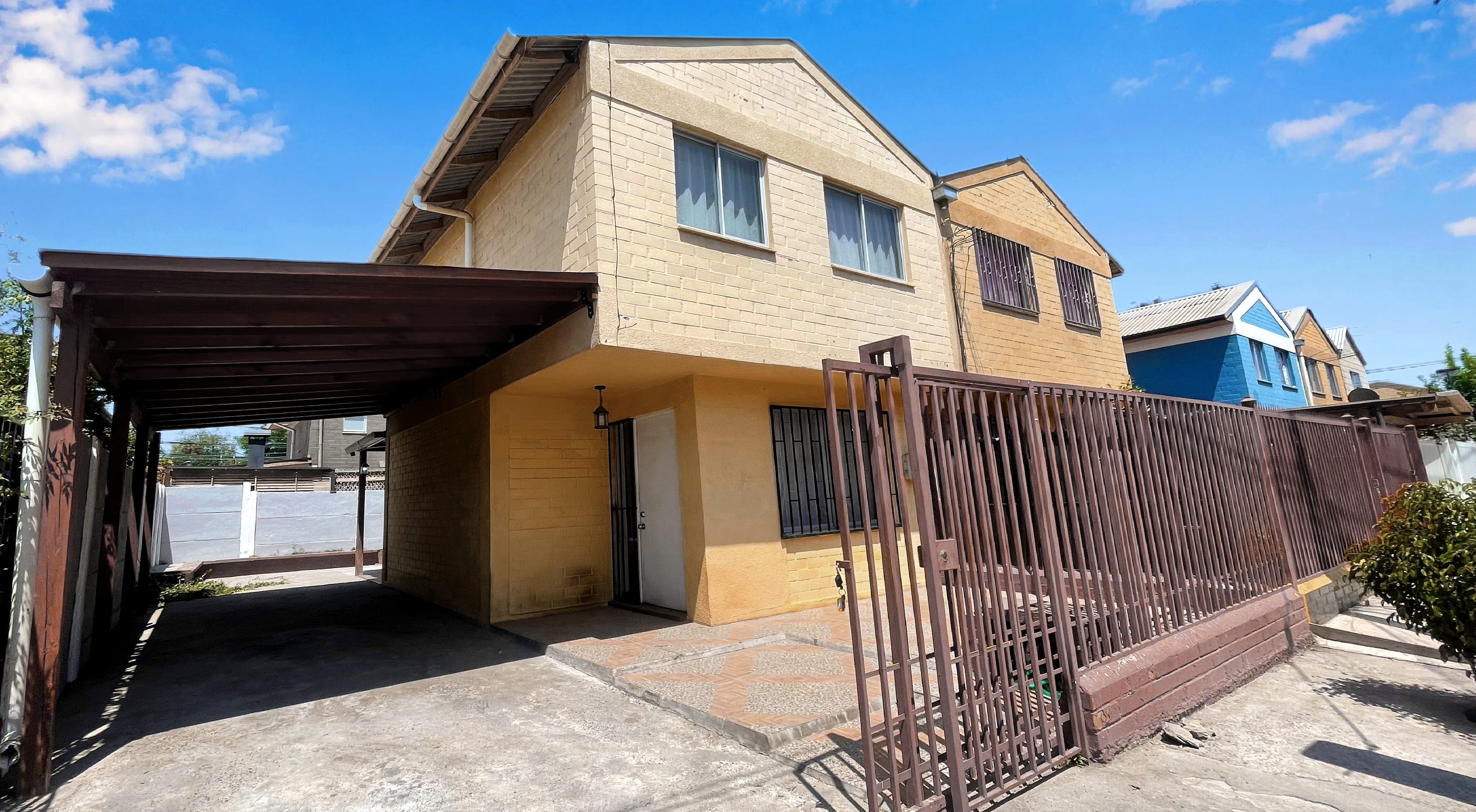 Arriendo / Rene Olivares / Hernán Diaz