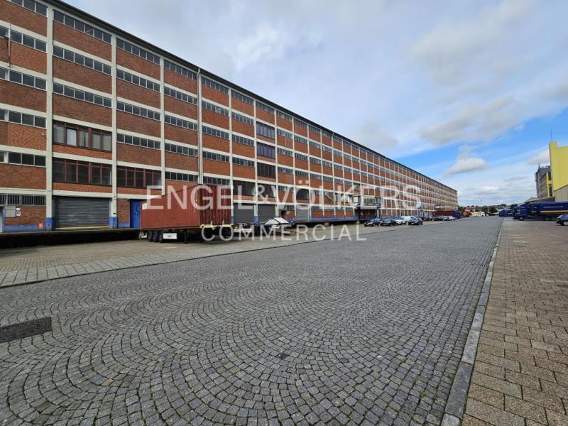 Provisionsfreie Lager- und Büroflächen im Speicherhof in der Bremer Überseestadt