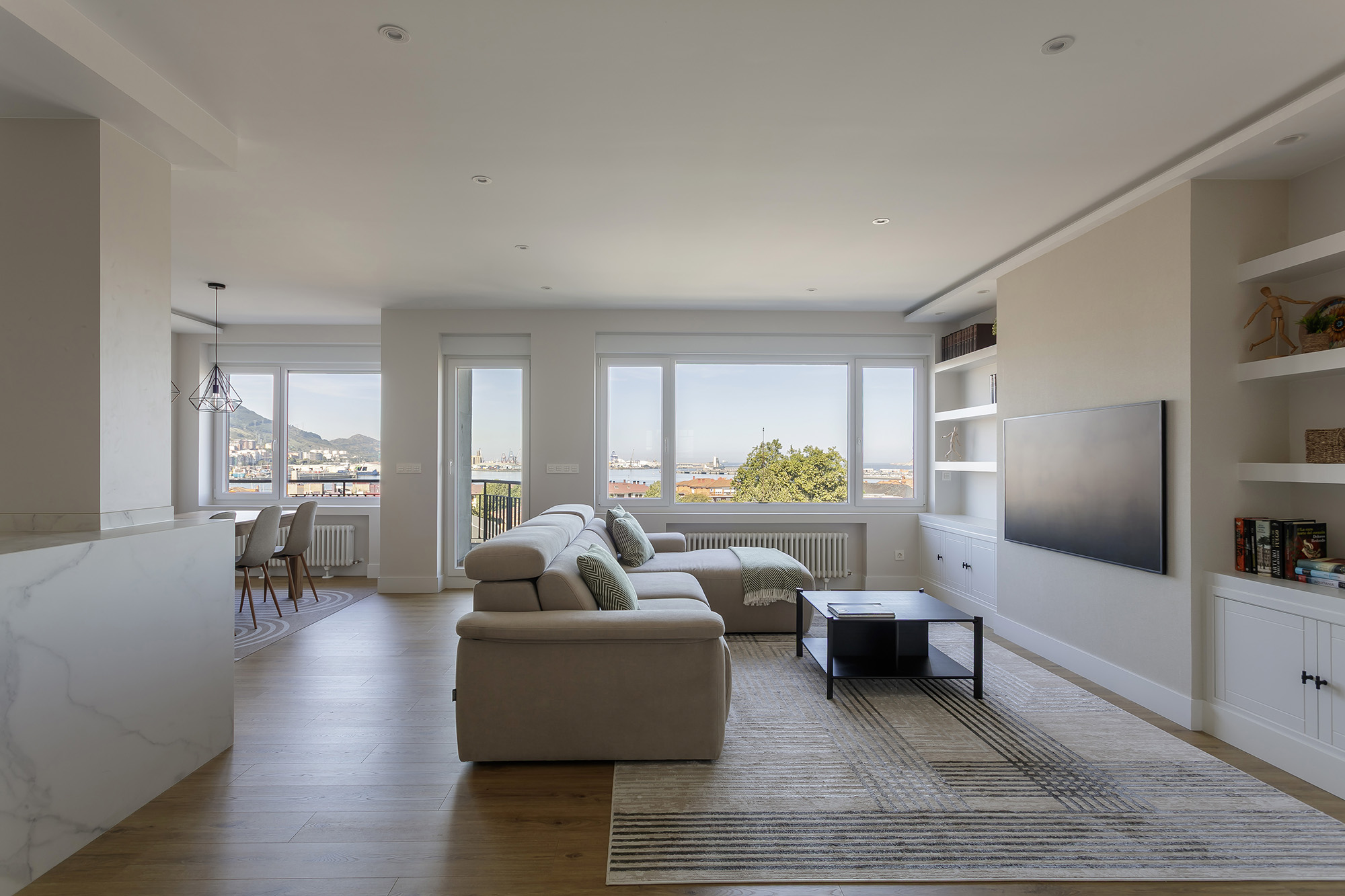 Magnificent apartment in Las Arenas with spectacular sea views