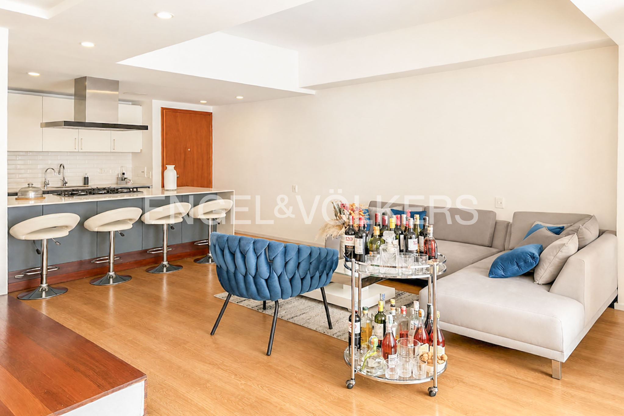 Moderno apartamento dúplex para arriendo amoblado en Chicó Virrey