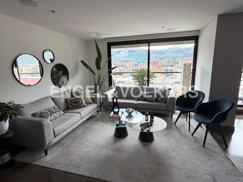 Moderno apartamento para venta en Santa Paula