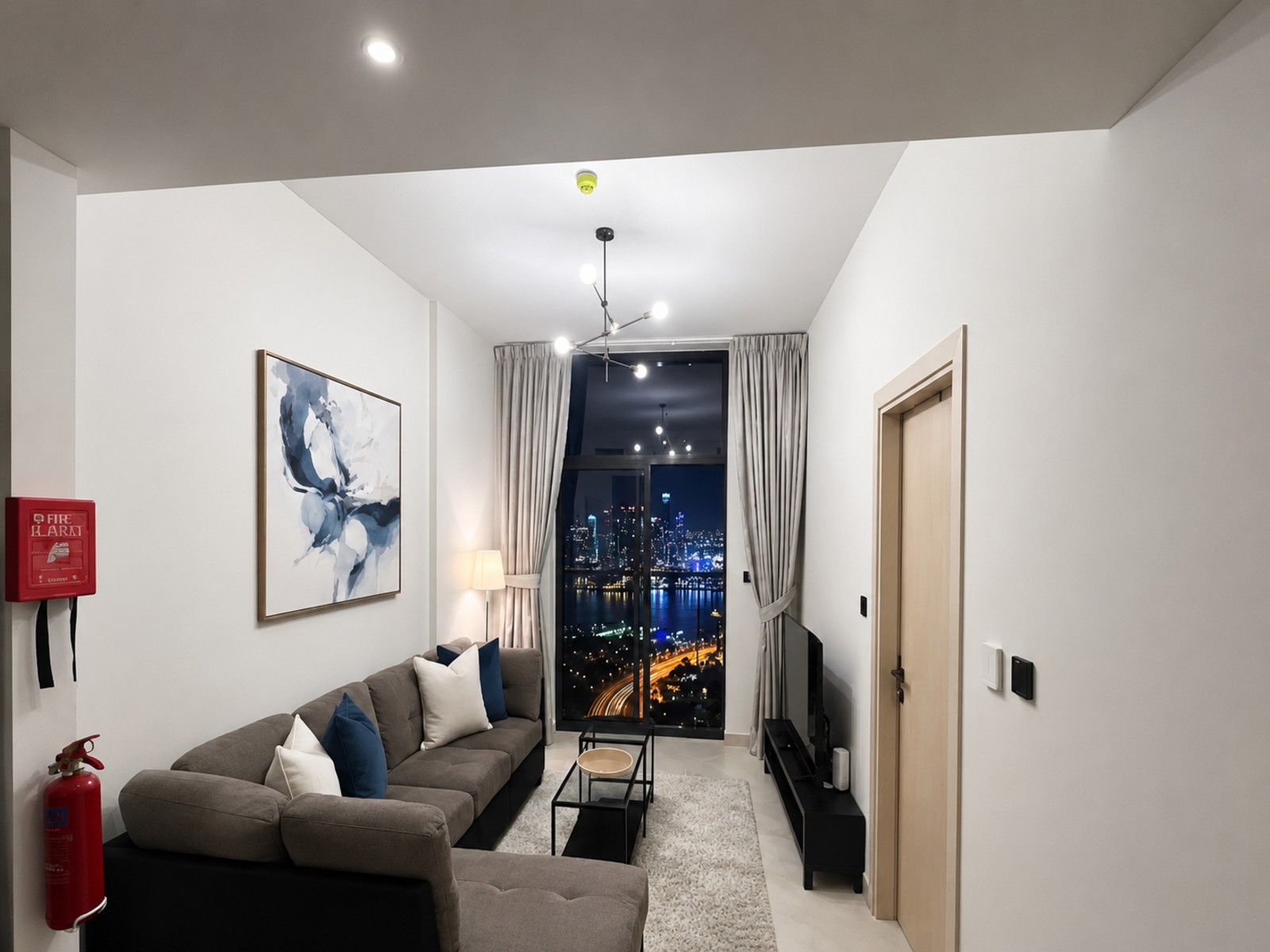 Furnished  |  Vacant  Now  |  High  Floor