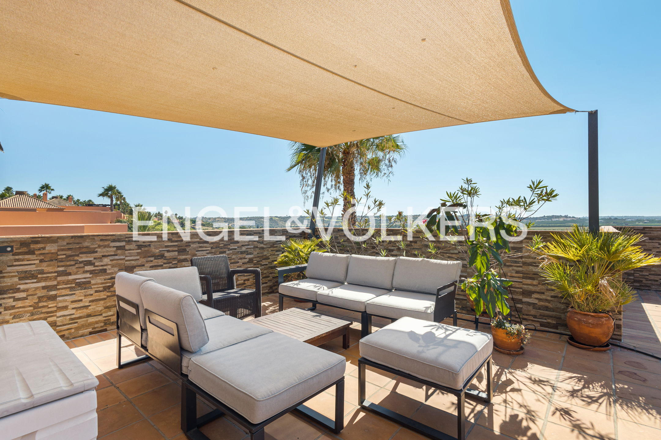 Modern 2+1 bedroom apartment in golf resort