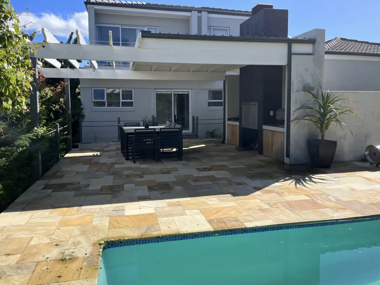 3 bedroom house to rent - bel'aire, Somerset West.jpg