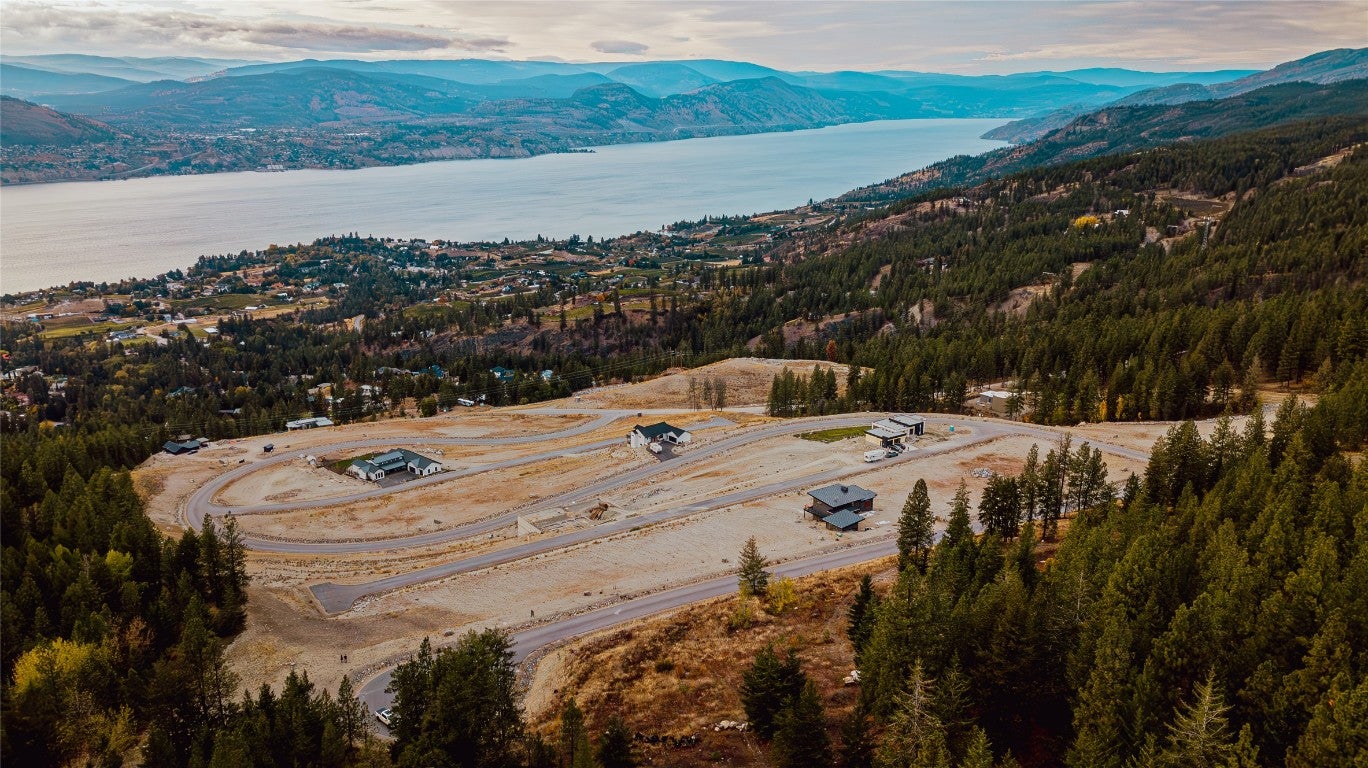 Luxury Lot – Panoramic Lake Views, Endless Potential
